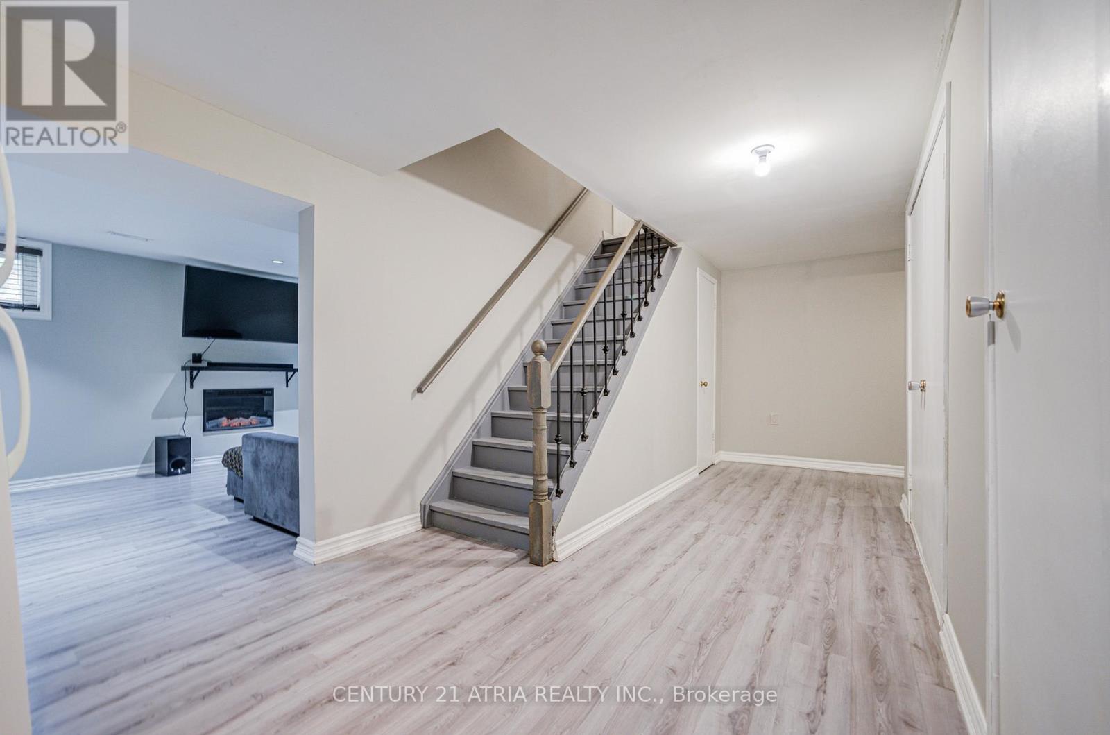 189 Louis Drive, Mississauga, Ontario  L5B 2V5 - Photo 34 - W13183642