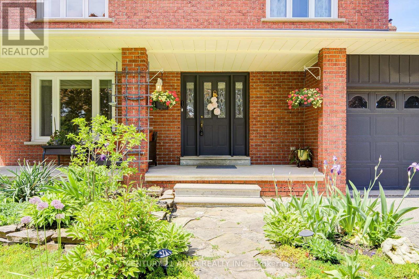 189 Louis Drive, Mississauga, Ontario  L5B 2V5 - Photo 4 - W13183642