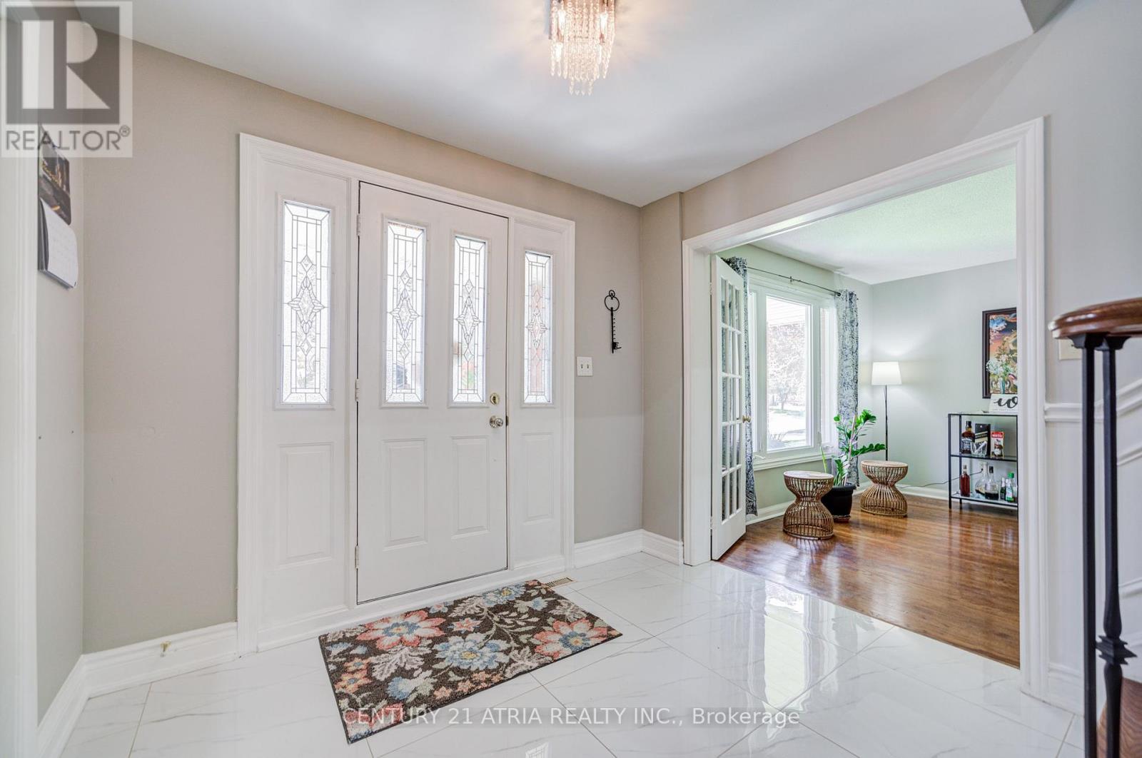 189 Louis Drive, Mississauga, Ontario  L5B 2V5 - Photo 5 - W13183642