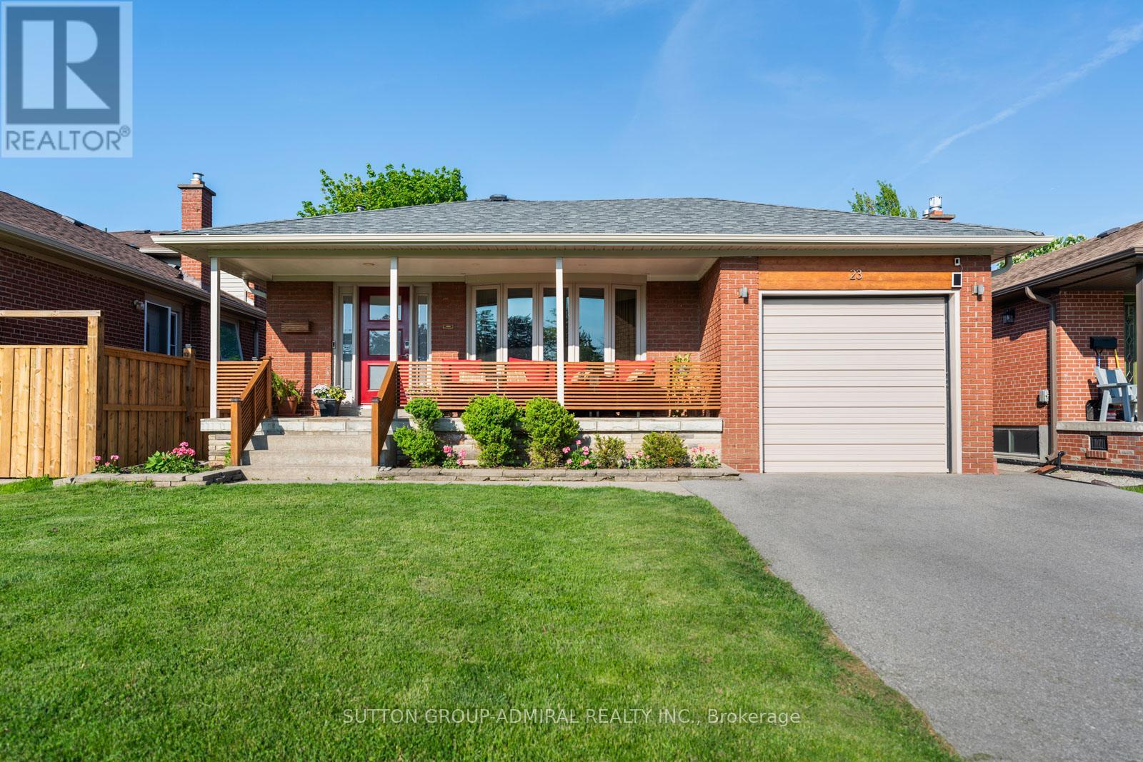 23 Groverdale Road, Toronto, Ontario  M9C 3M7 - Photo 2 - W13183714