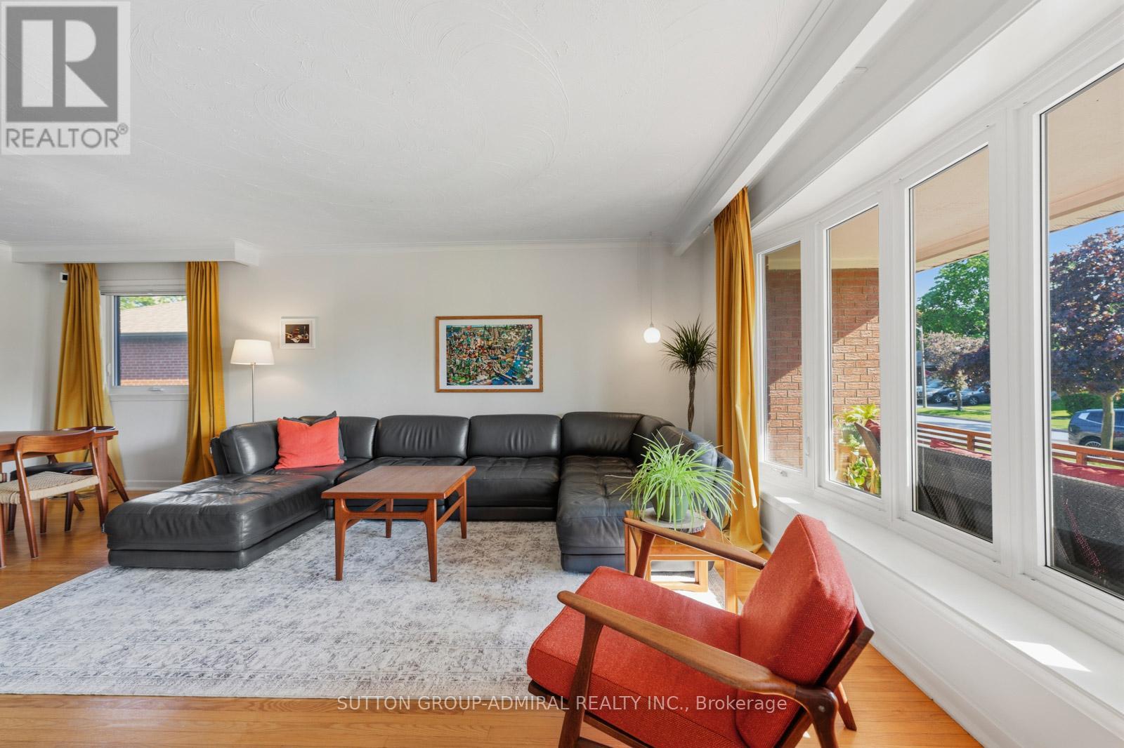23 Groverdale Road, Toronto, Ontario  M9C 3M7 - Photo 6 - W13183714