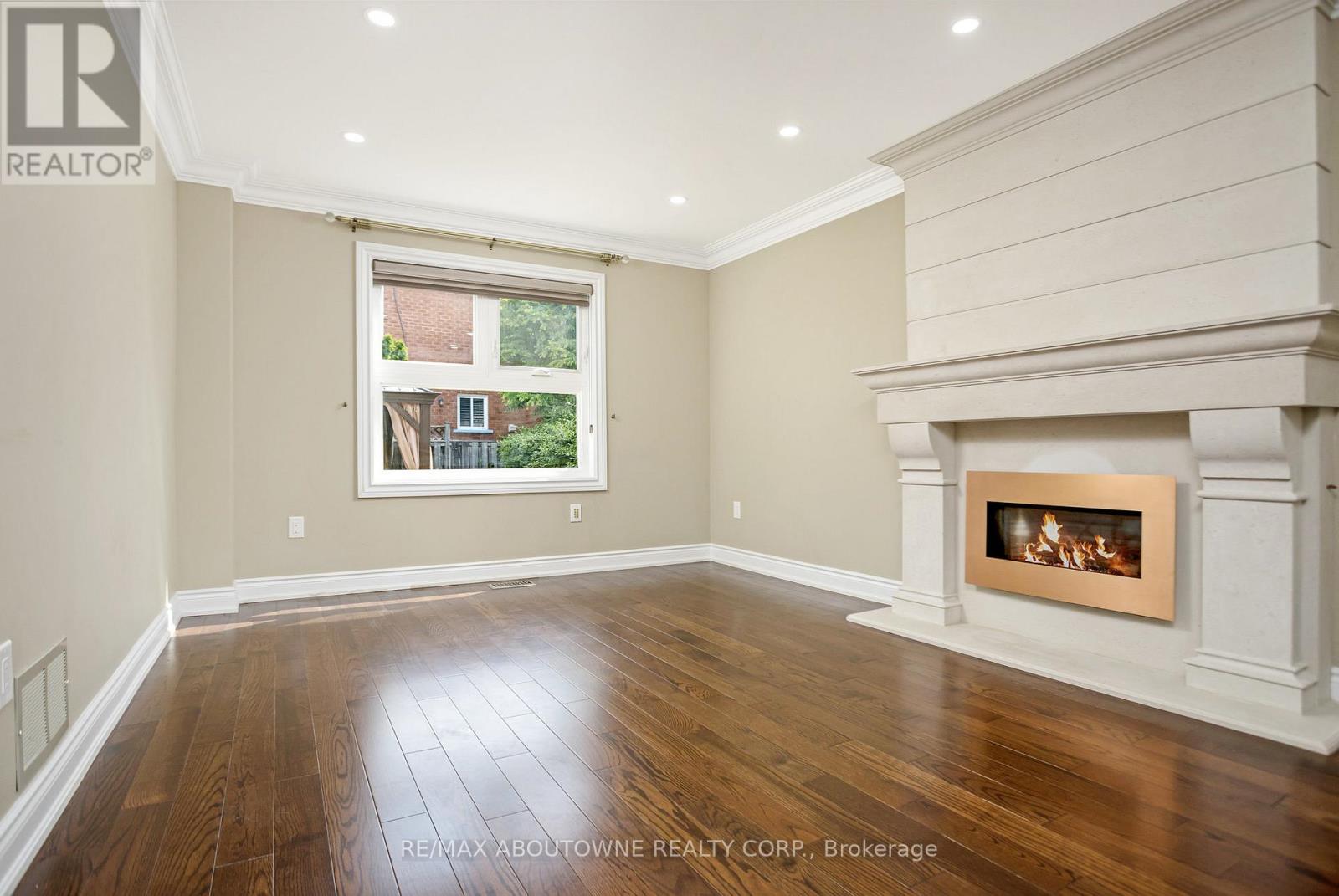 2235 Grenville Drive, Oakville, Ontario  L6H 4W7 - Photo 13 - W13183854