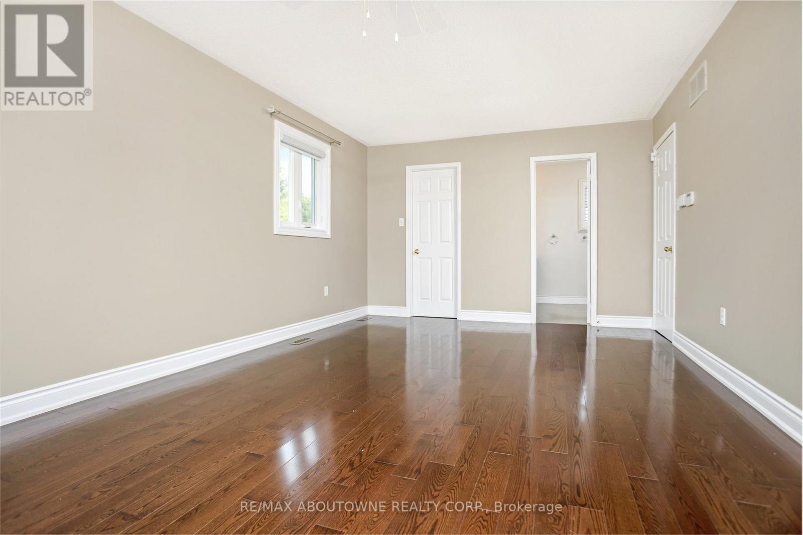 2235 Grenville Drive, Oakville, Ontario  L6H 4W7 - Photo 20 - W13183854