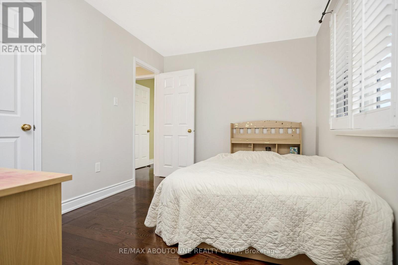 2235 Grenville Drive, Oakville, Ontario  L6H 4W7 - Photo 24 - W13183854
