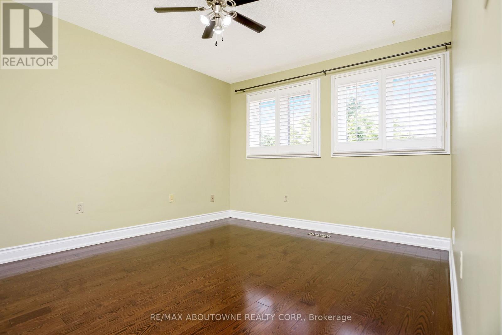 2235 Grenville Drive, Oakville, Ontario  L6H 4W7 - Photo 25 - W13183854