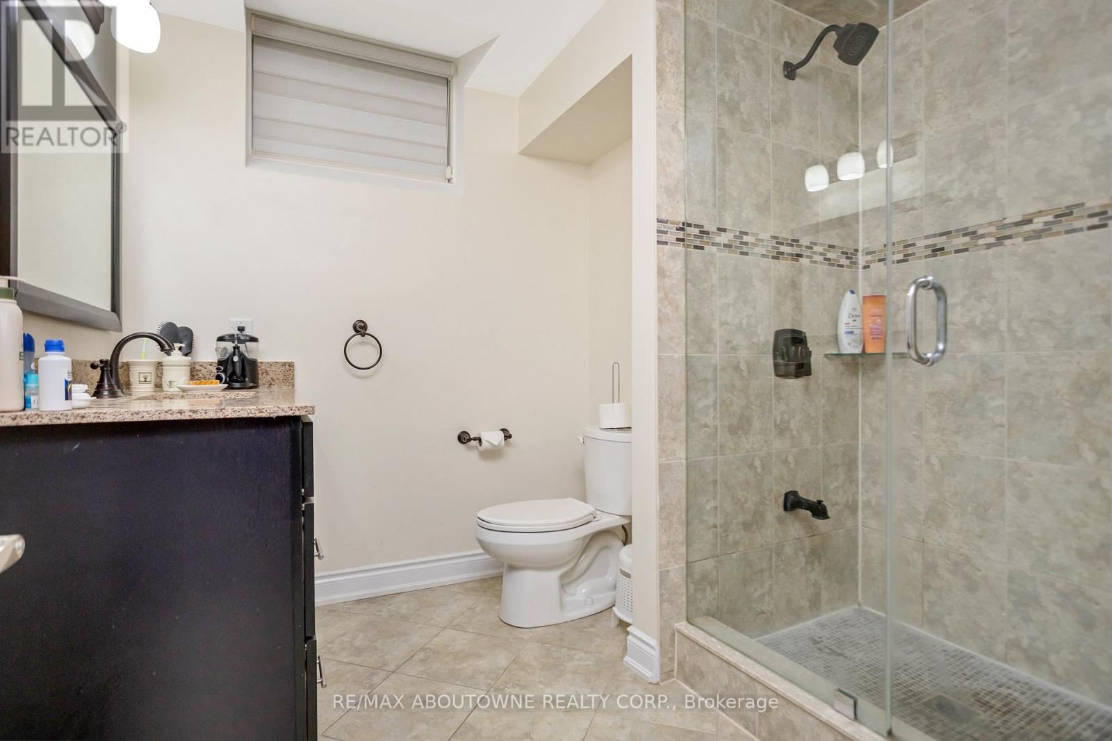 2235 Grenville Drive, Oakville, Ontario  L6H 4W7 - Photo 33 - W13183854