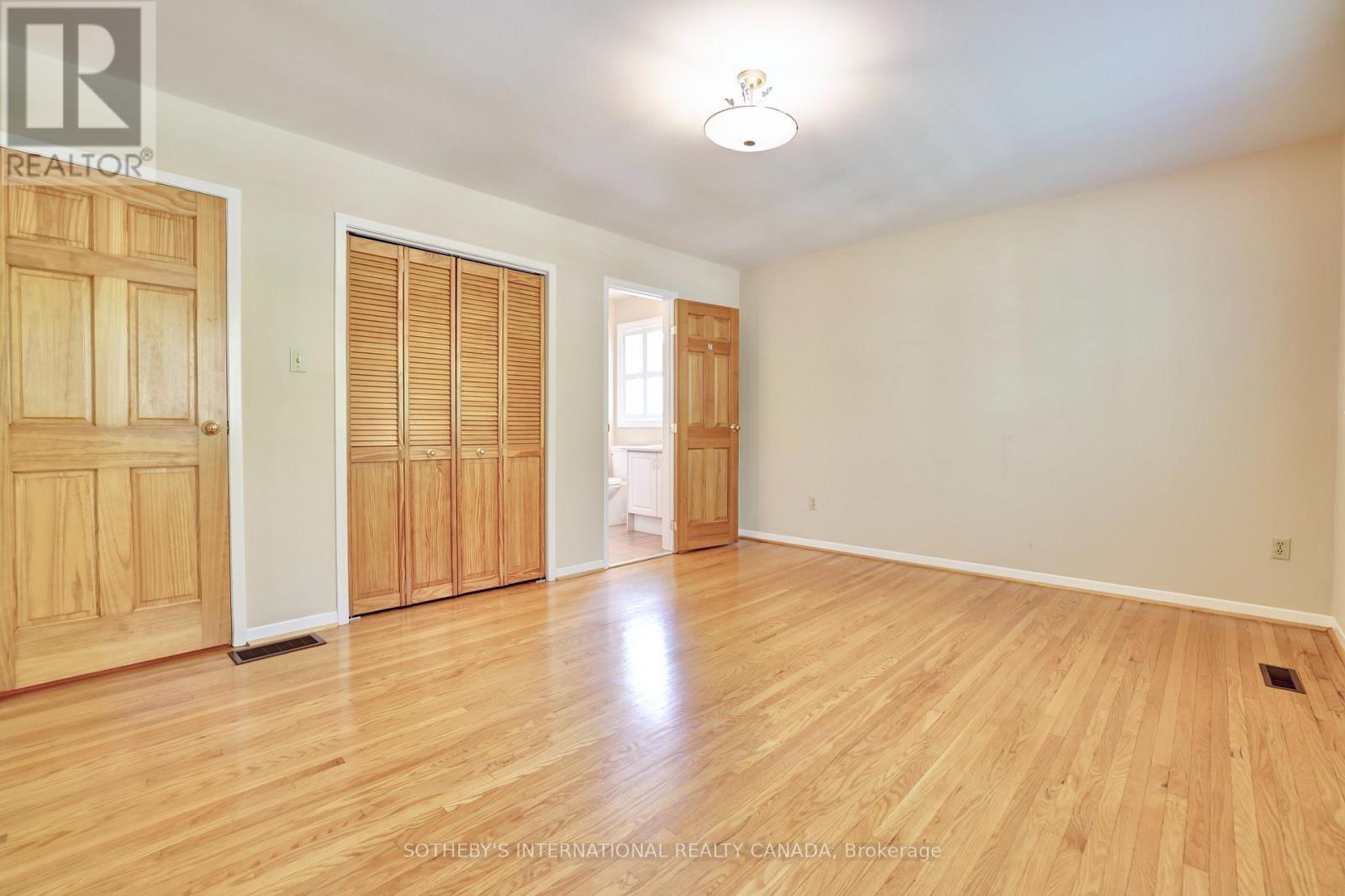 1050 Caldwell Avenue, Mississauga, Ontario  L5H 1Z4 - Photo 18 - W13184090