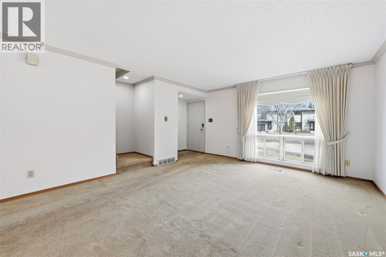 3 425 Pinehouse Drive, Saskatoon, Saskatchewan  S7K 5R2 - Photo 3 - SK037250