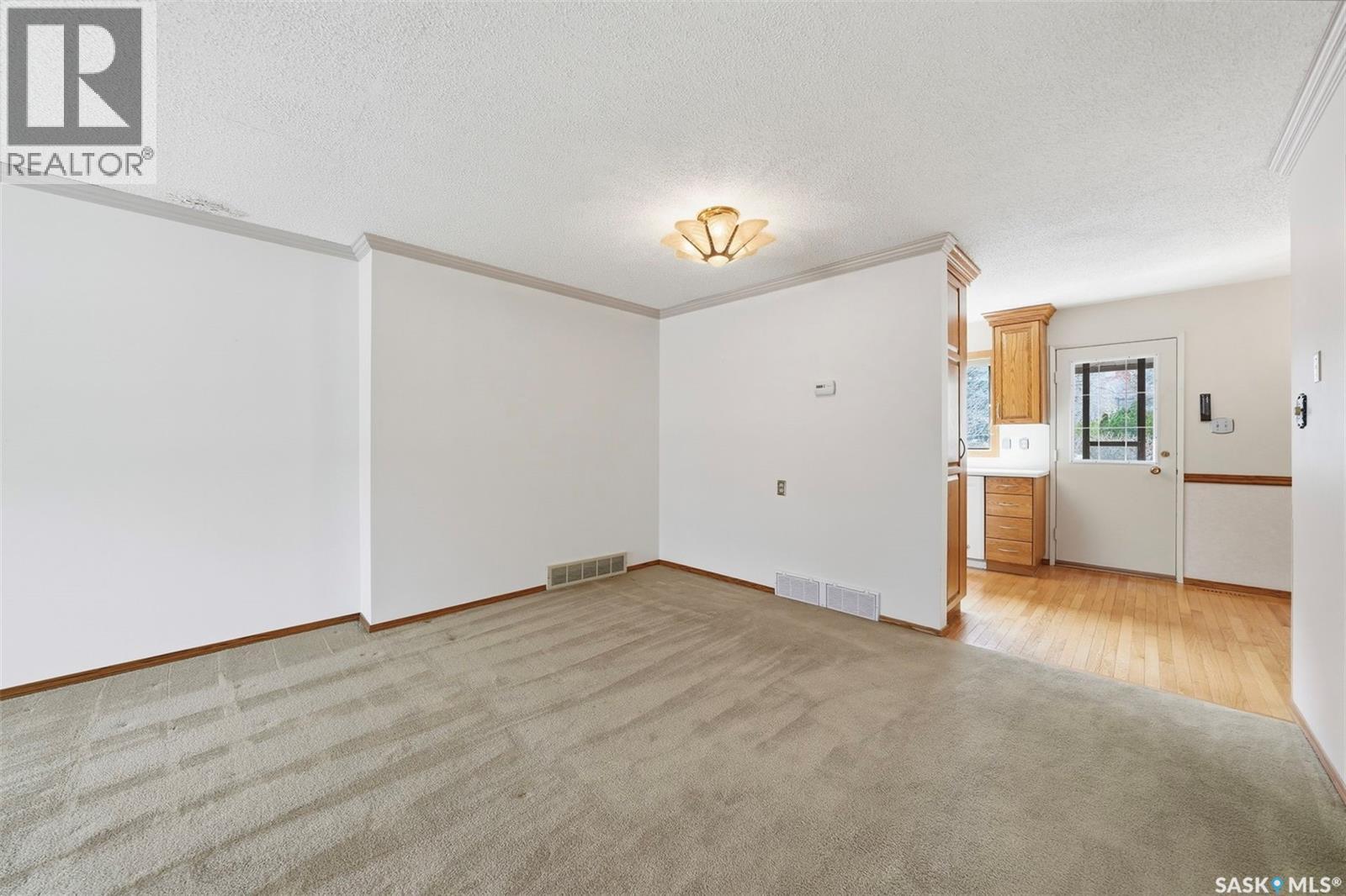 3 425 Pinehouse Drive, Saskatoon, Saskatchewan  S7K 5R2 - Photo 6 - SK037250
