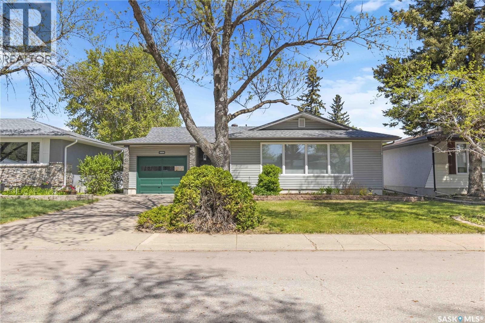 2809 Eastview, Saskatoon, Saskatchewan  S7J 3H7 - Photo 3 - SK037206