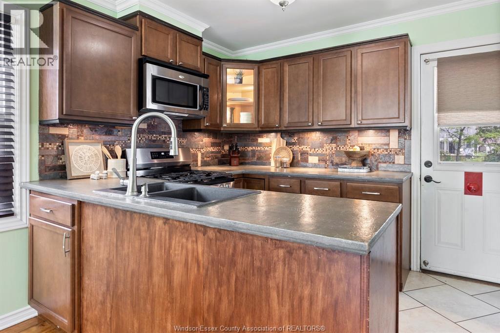 1034 Homedale, Windsor, Ontario N8S 2T4 - Photo 4 - 26012272