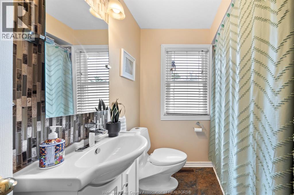 1034 Homedale, Windsor, Ontario N8S 2T4 - Photo 8 - 26012272