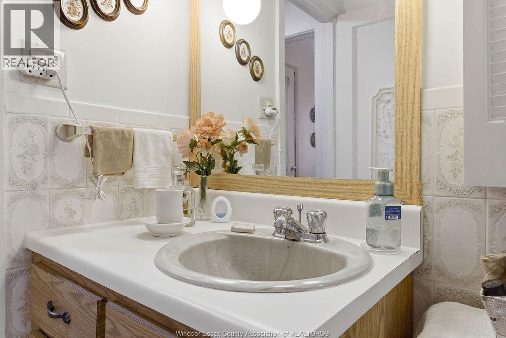 1764 Kildare Road, Windsor, Ontario N8W 2W6 - Photo 14 - 26012253