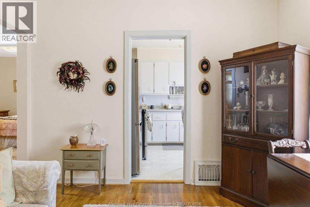 1764 Kildare Road, Windsor, Ontario N8W 2W6 - Photo 5 - 26012253