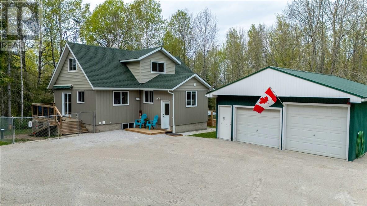 336 6th Concession Road W, Tehkummah, Ontario  P0P 2C0 - Photo 6 - 2127994