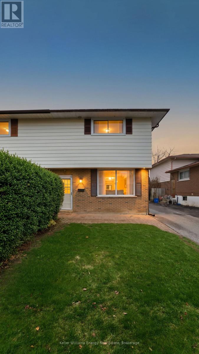 441 MAPLEWOOD DRIVE, Oshawa, Ontario