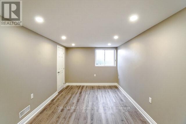 7102 Salme Drive, Mississauga, Ontario  L5N 5C7 - Photo 2 - W13127610