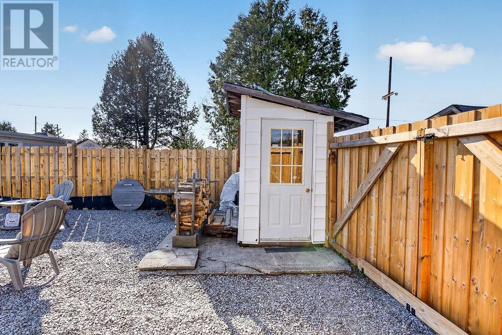 32 Hanna Avenue, Capreol, Ontario  P0M 1H0 - Photo 37 - 2128083