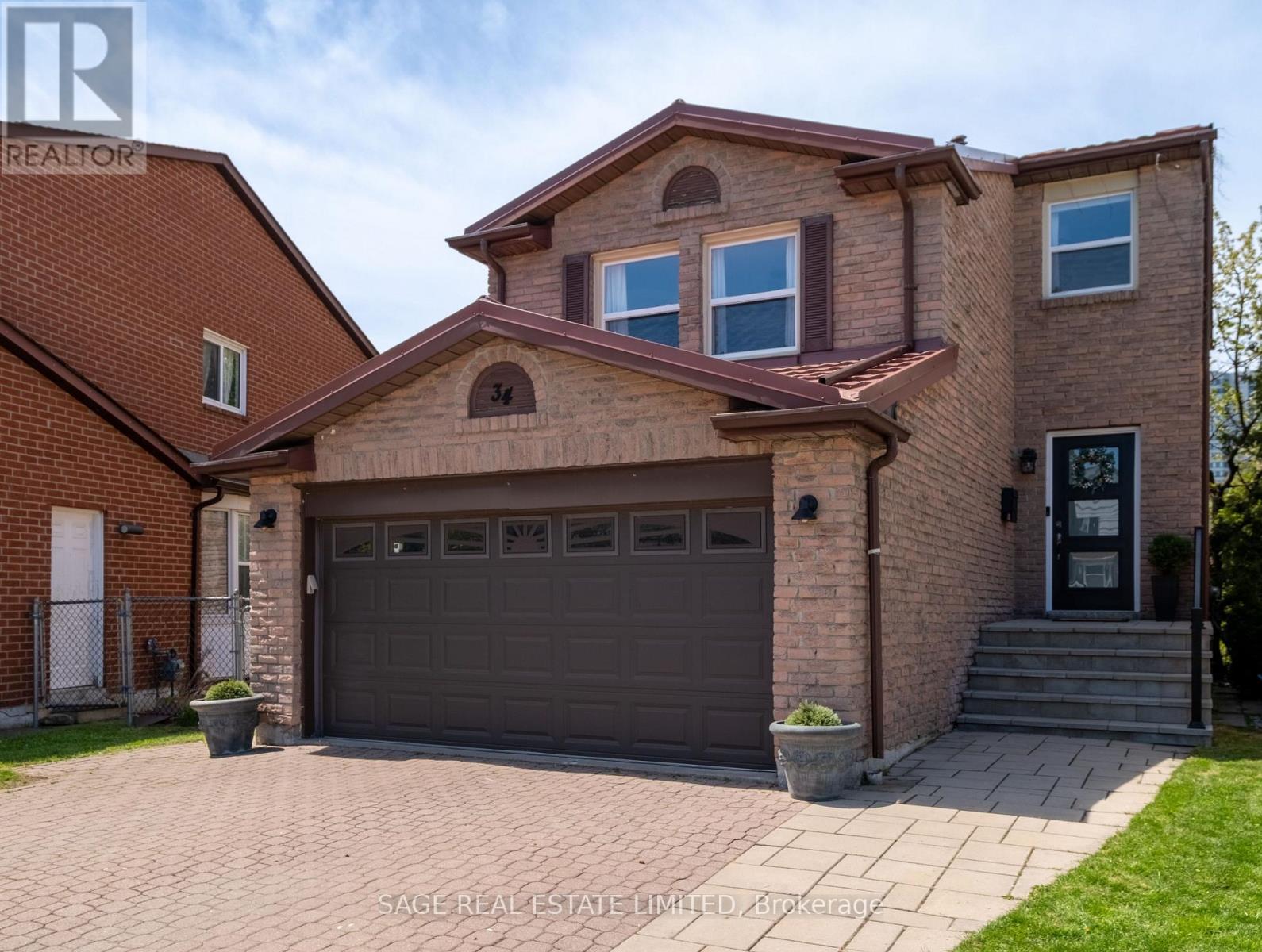 34 Tambrook Drive, Toronto, Ontario  M1W 3L9 - Photo 2 - E13160396