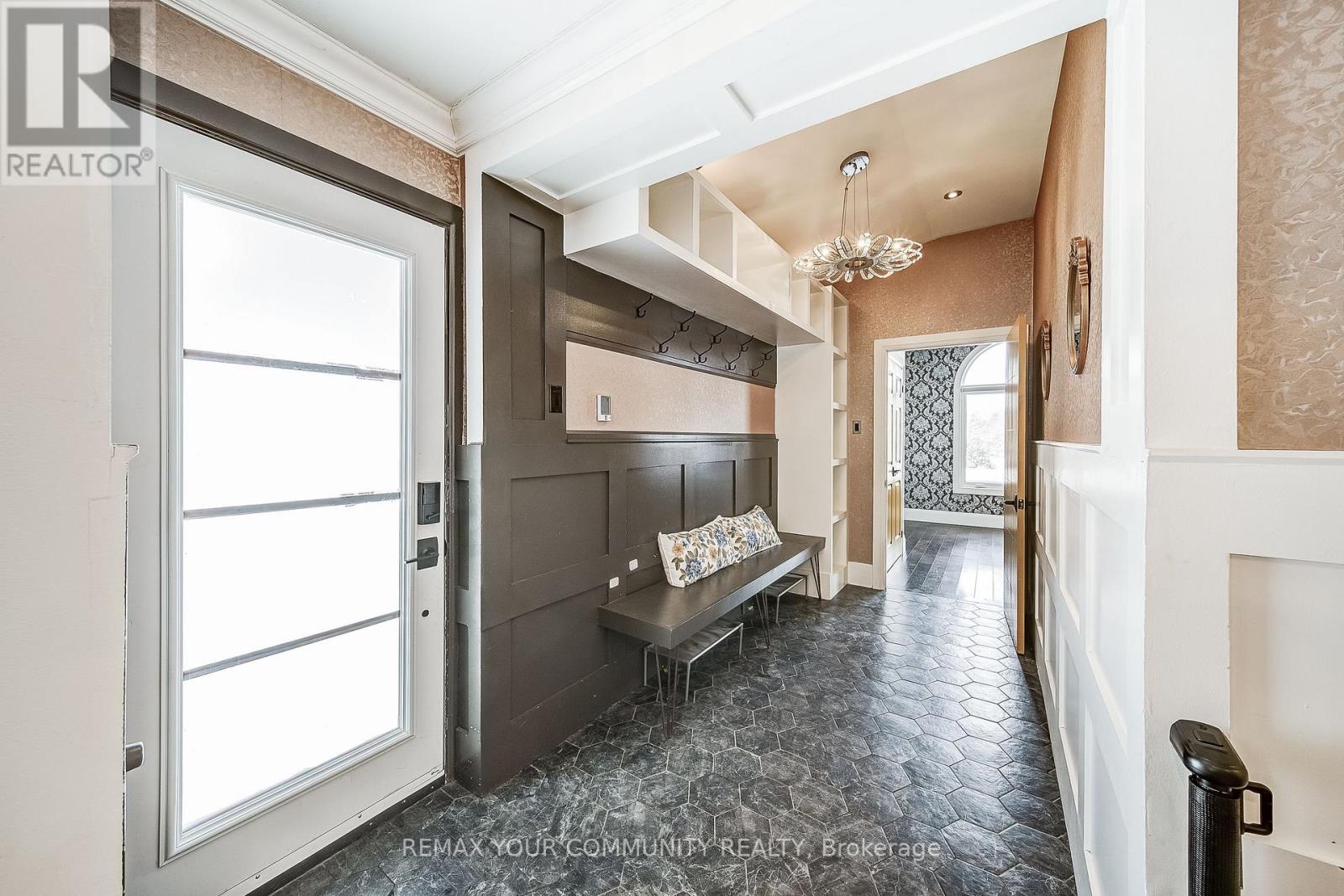 3433 Mount Albert Road, East Gwillimbury, Ontario  L0G 1V0 - Photo 4 - N13067614