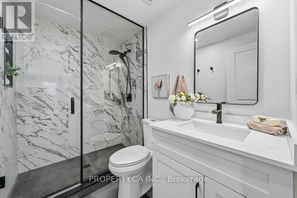 217 Hampton Court, Newmarket, Ontario  L3Y 6J5 - Photo 30 - N13088796