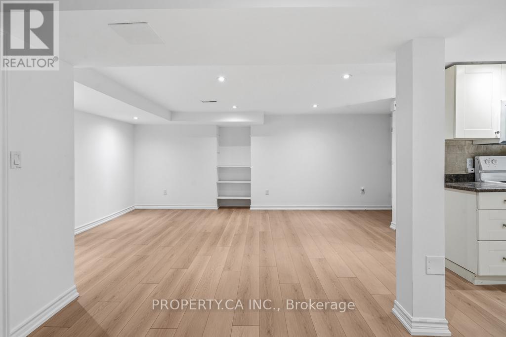 217 Hampton Court, Newmarket, Ontario  L3Y 6J5 - Photo 35 - N13088796