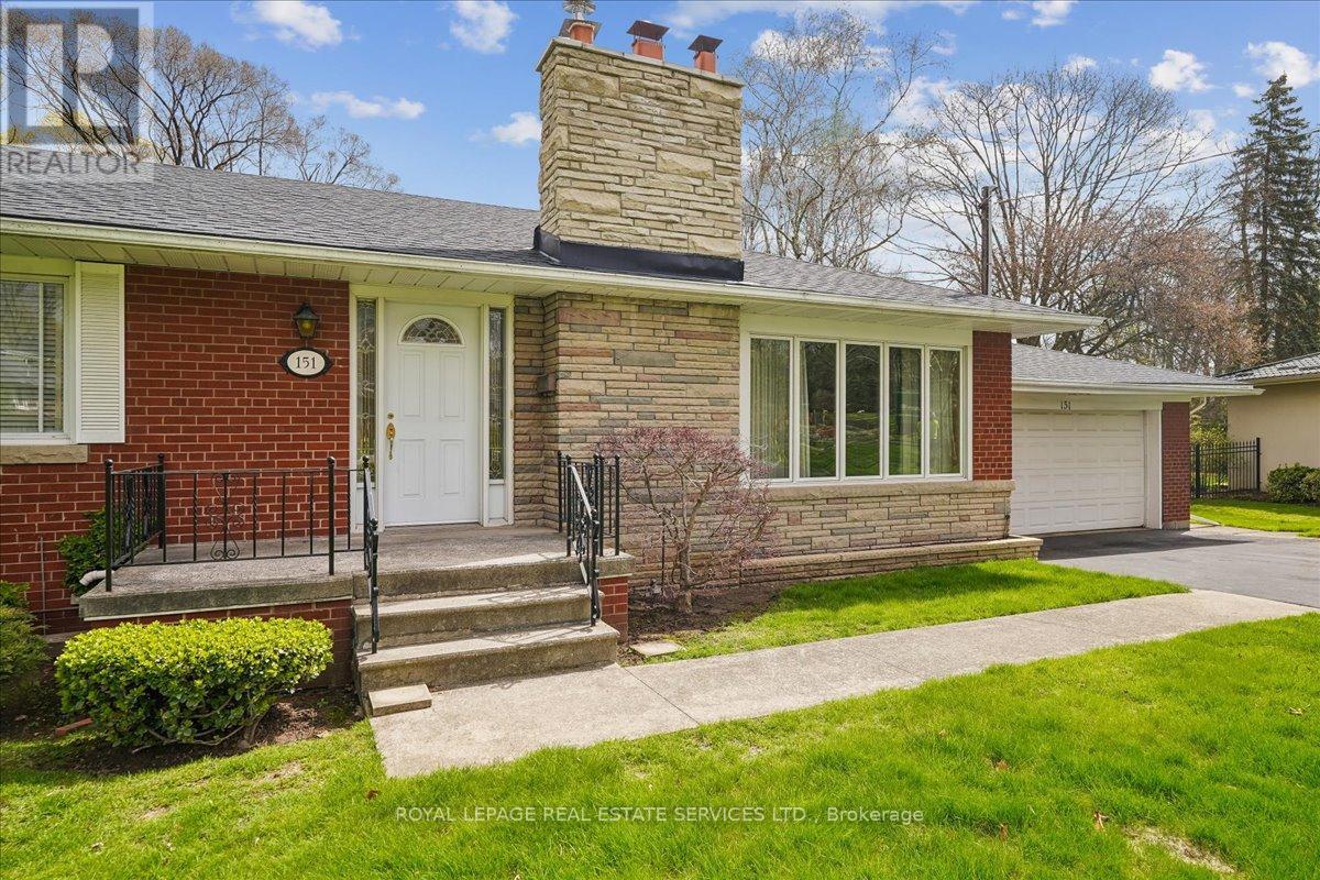 151 Wedgewood Drive, Oakville, Ontario  L6J 4R6 - Photo 5 - W13068900