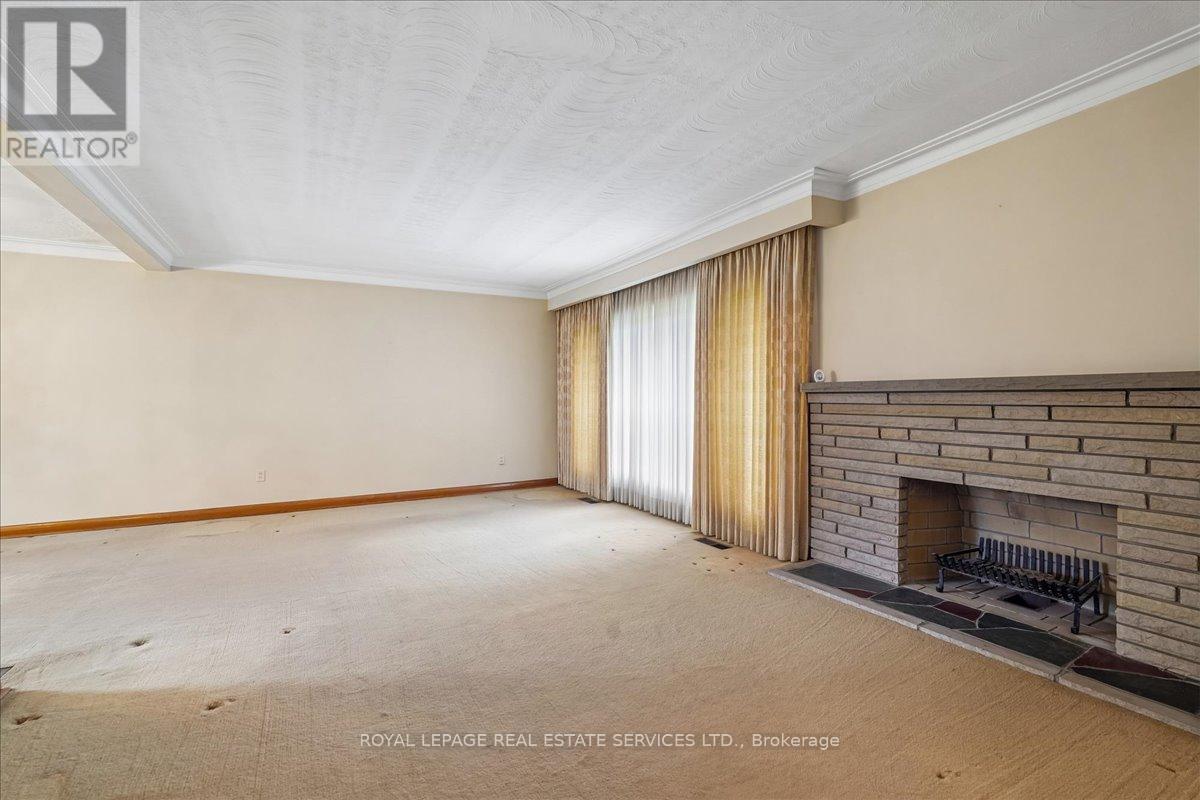151 Wedgewood Drive, Oakville, Ontario  L6J 4R6 - Photo 7 - W13068900