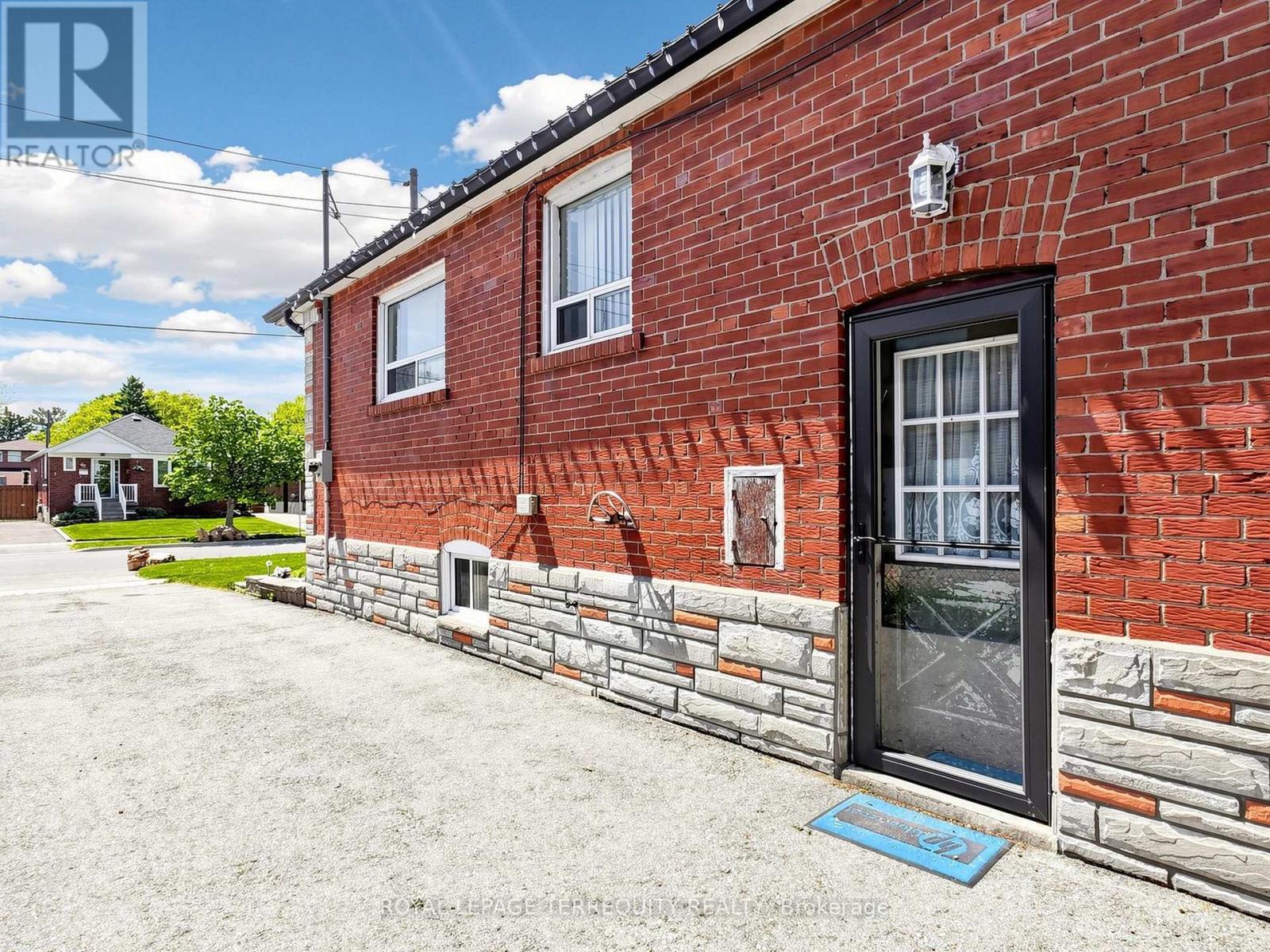 39 Coules Court, Toronto, Ontario  M8W 2N8 - Photo 39 - W13166510