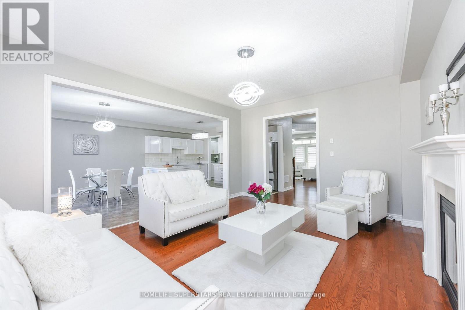 5 Amy Avenue, Brampton, Ontario  L6P 3L7 - Photo 4 - W13146696
