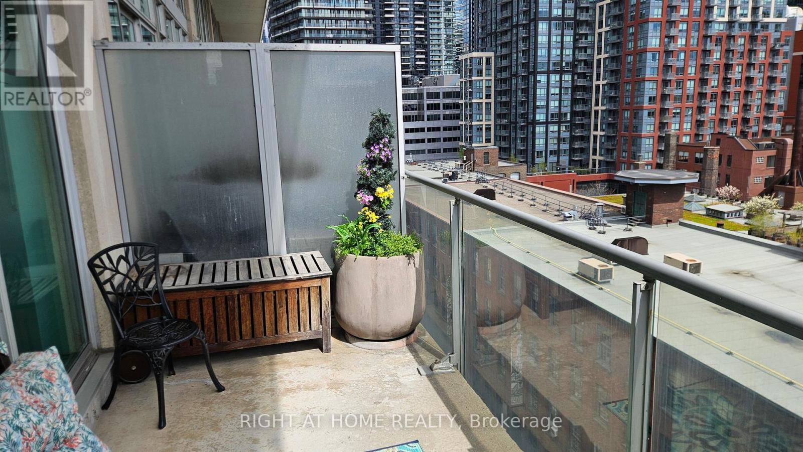 910 - 388 Richmond Avenue W, Toronto, Ontario  M5V 3P1 - Photo 25 - C13173332