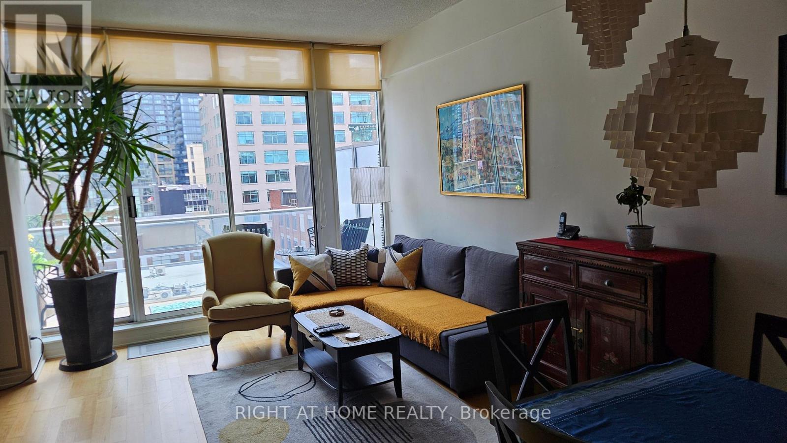910 - 388 Richmond Avenue W, Toronto, Ontario  M5V 3P1 - Photo 7 - C13173332