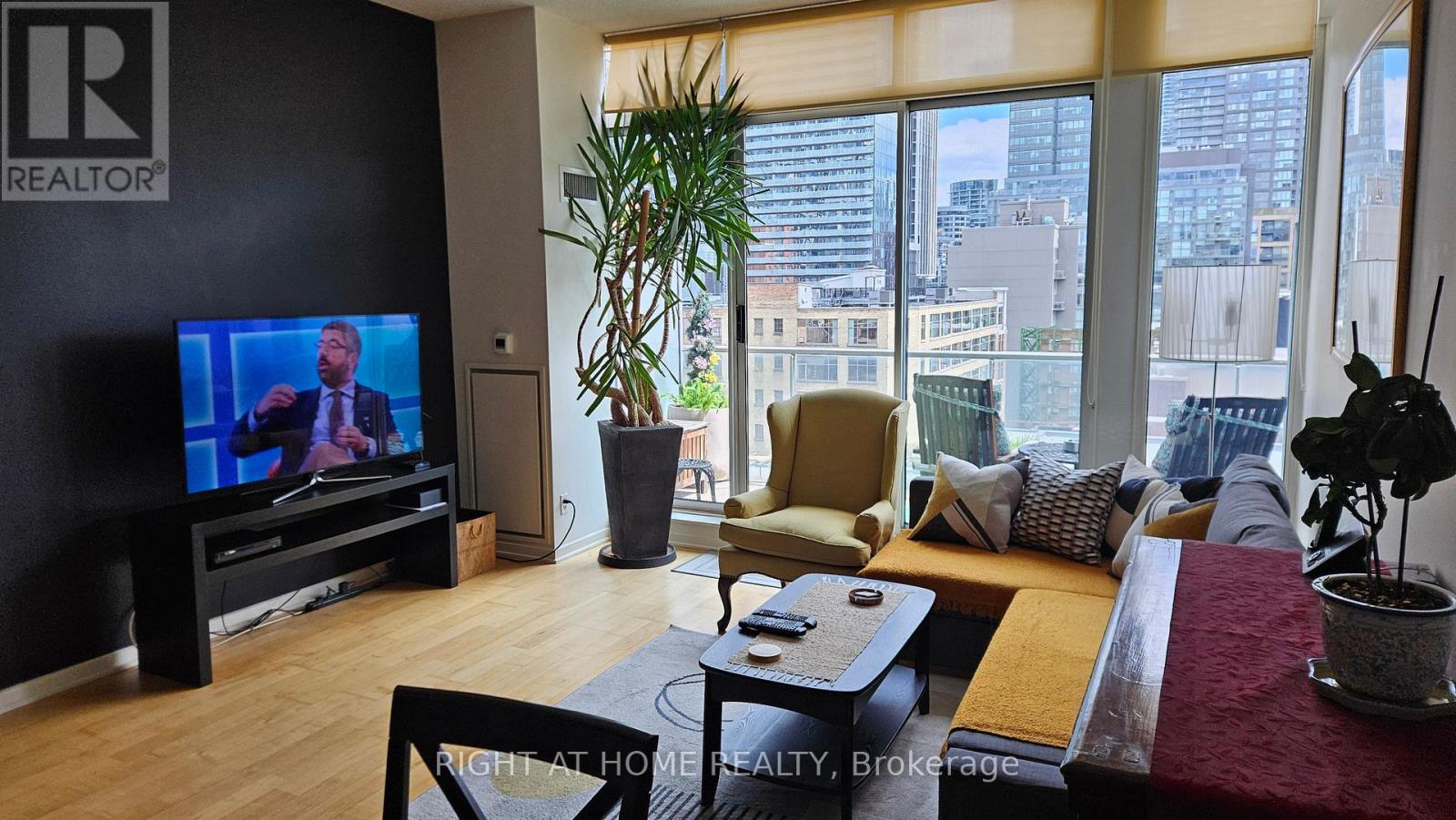 910 - 388 Richmond Avenue W, Toronto, Ontario  M5V 3P1 - Photo 8 - C13173332