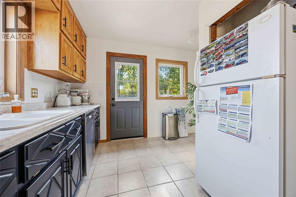 580 Indian Road North, Sarnia, Ontario  N7T 7G6 - Photo 17 - 26012202
