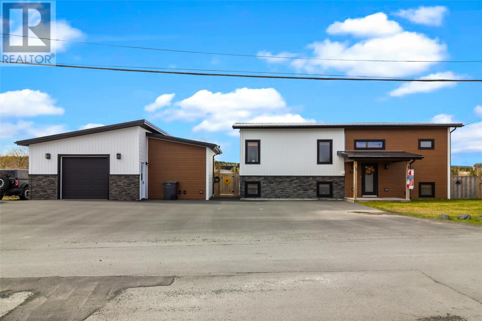 31-33 George Mercer Drive, Bay Roberts, Newfoundland & Labrador  A0A 1G0 - Photo 2 - 1298120