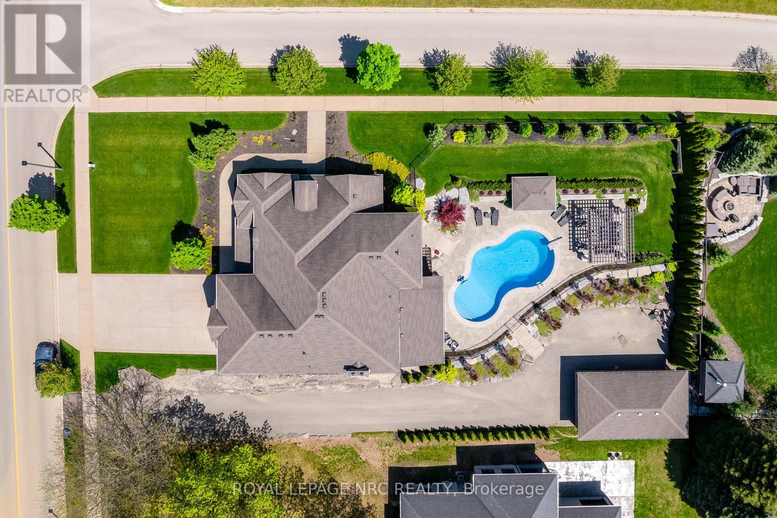 34 Marlene Stewart Drive, Pelham, Ontario  L3E 0S3 - Photo 4 - X13184262