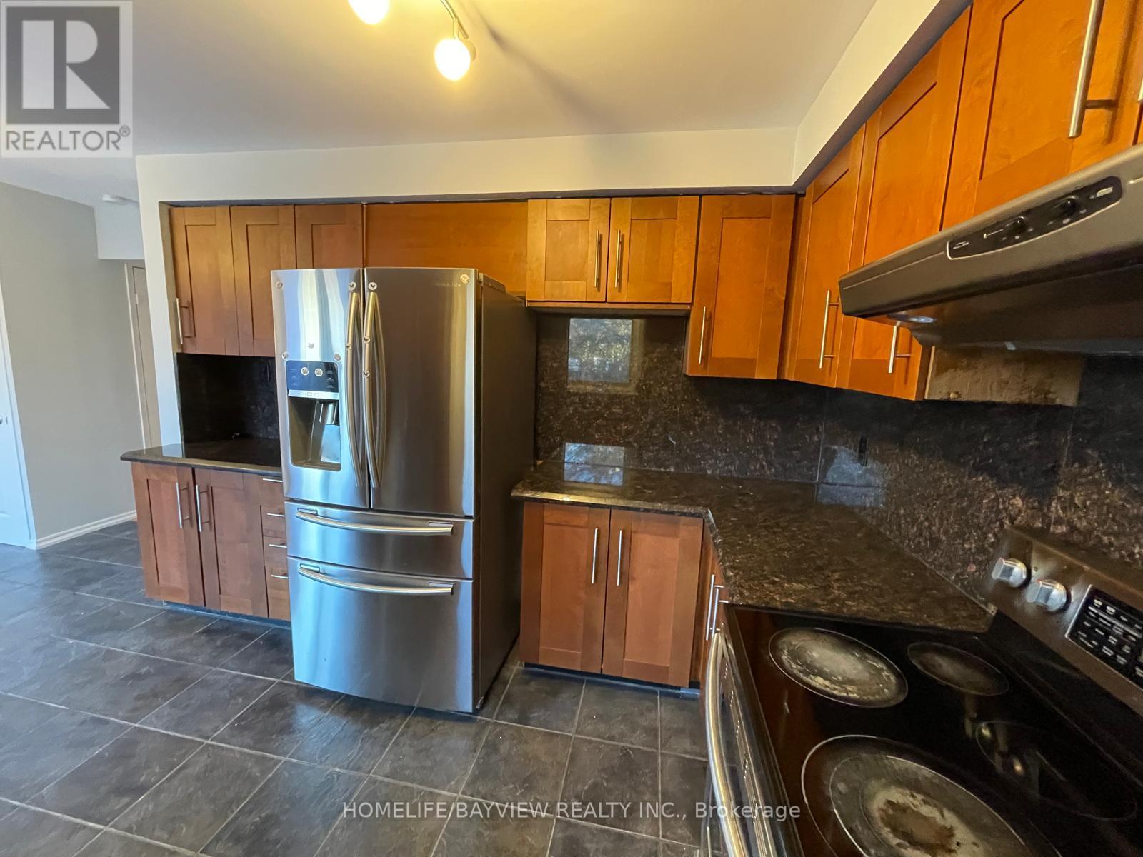 128 Heathwood Heights Drive, Aurora, Ontario  L4G 4W1 - Photo 2 - N13175336