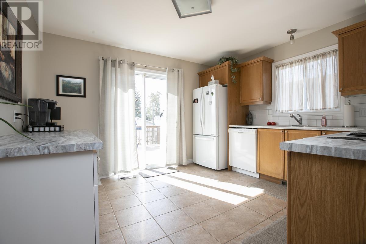 116 Willowdale St, Sault Ste. Marie, Ontario  P6A 5Z4 - Photo 17 - SM261042