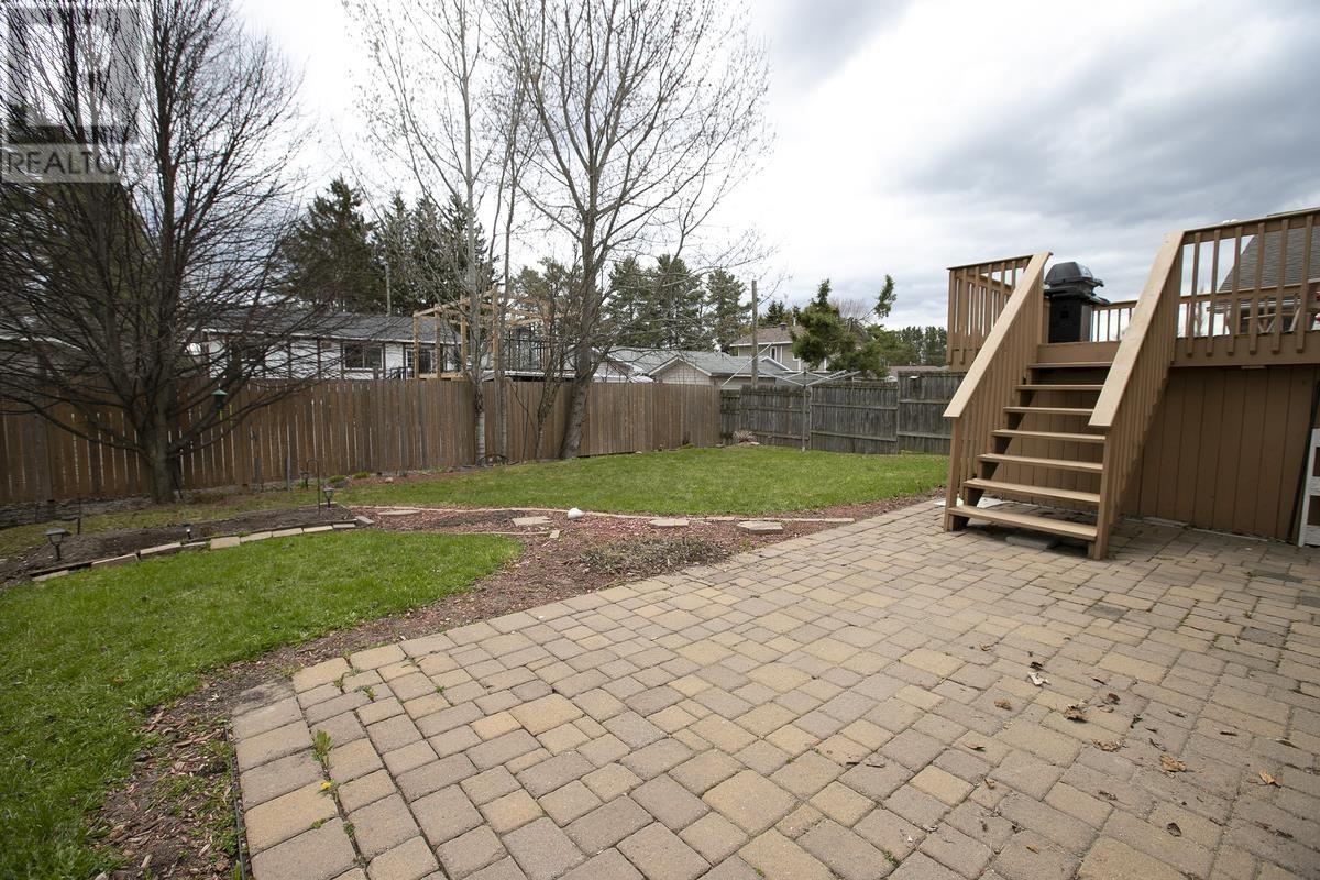 116 Willowdale St, Sault Ste. Marie, Ontario  P6A 5Z4 - Photo 4 - SM261042