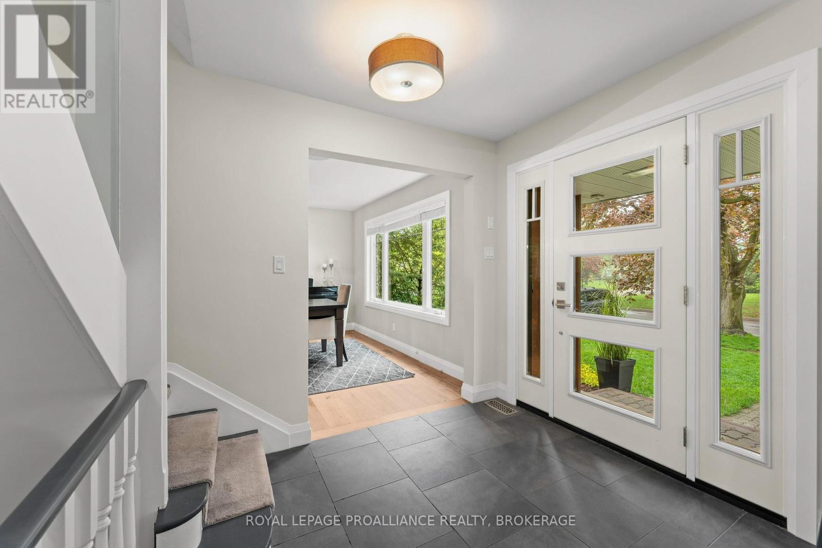 29 Hillcroft Drive, Kingston, Ontario  K7L 4E8 - Photo 4 - X13184776