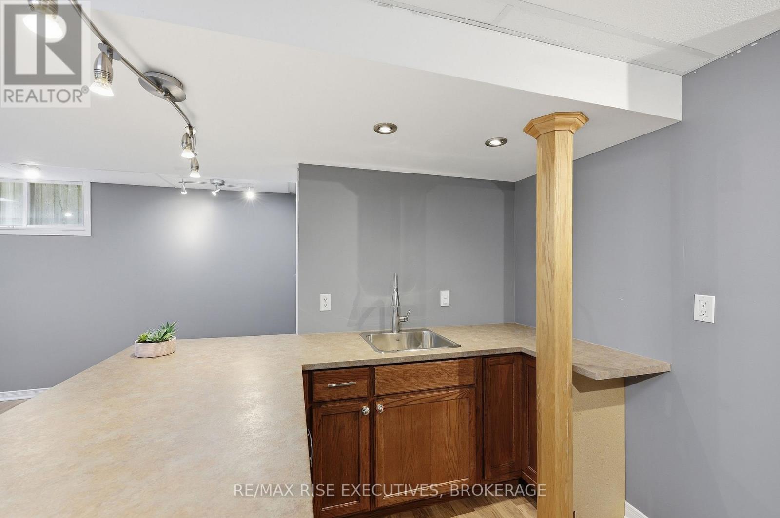 926 Bluffwood Avenue, Kingston, Ontario K7K 7K4 - Photo 23 - X13185860