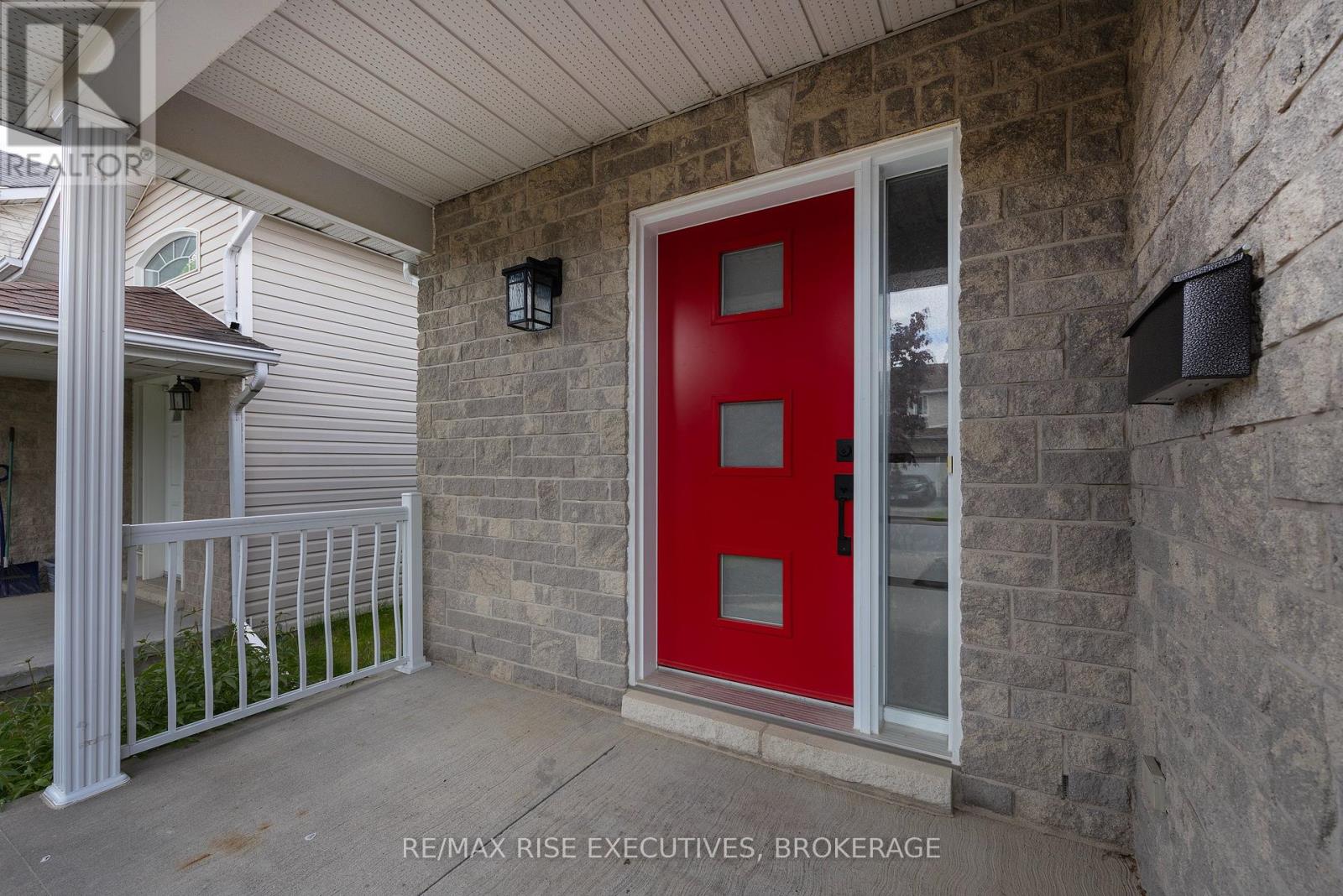 926 Bluffwood Avenue, Kingston, Ontario K7K 7K4 - Photo 3 - X13185860