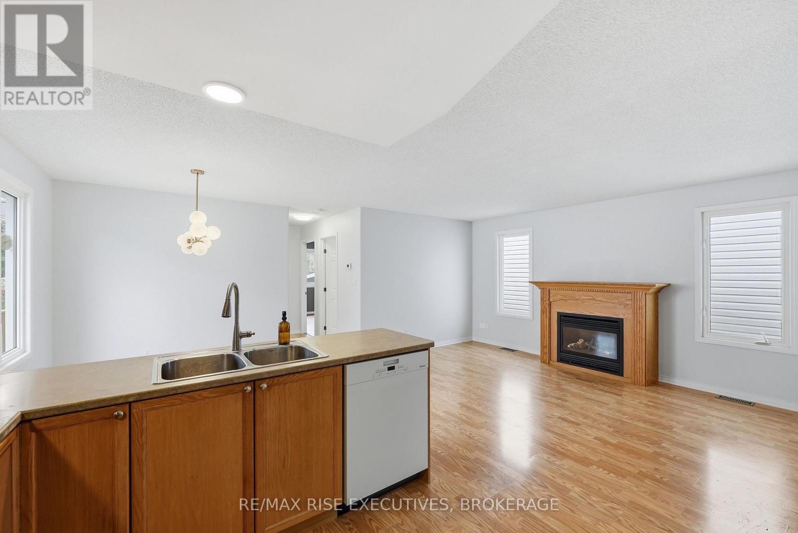 926 Bluffwood Avenue, Kingston, Ontario K7K 7K4 - Photo 8 - X13185860
