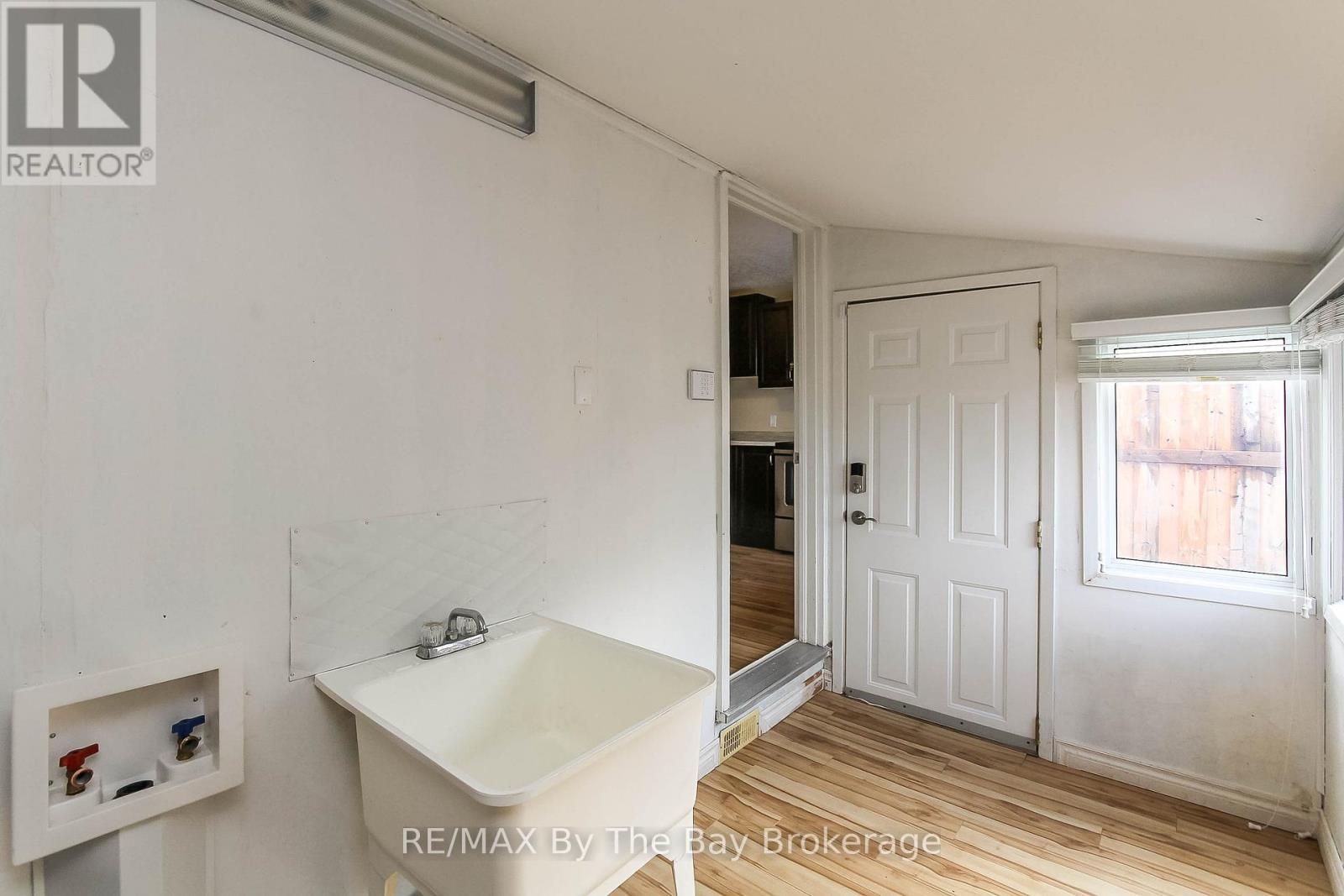 24 Glenwood Drive, Wasaga Beach, Ontario  L9Z 2K5 - Photo 15 - S13186032