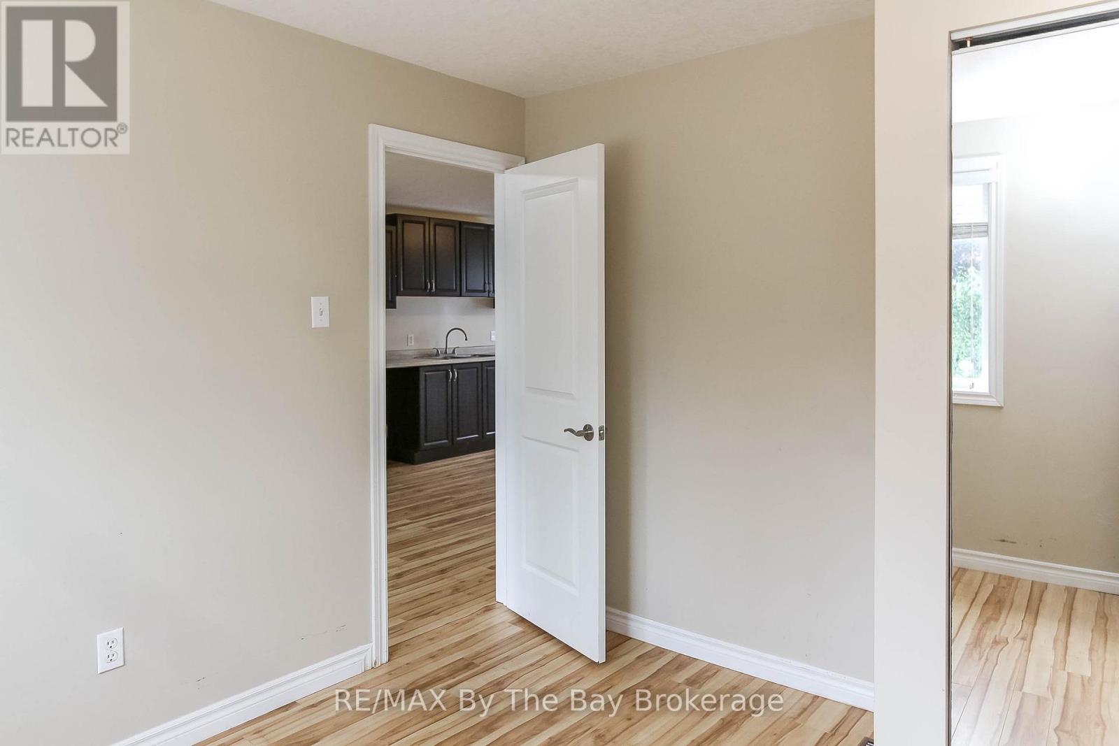 24 Glenwood Drive, Wasaga Beach, Ontario  L9Z 2K5 - Photo 18 - S13186032