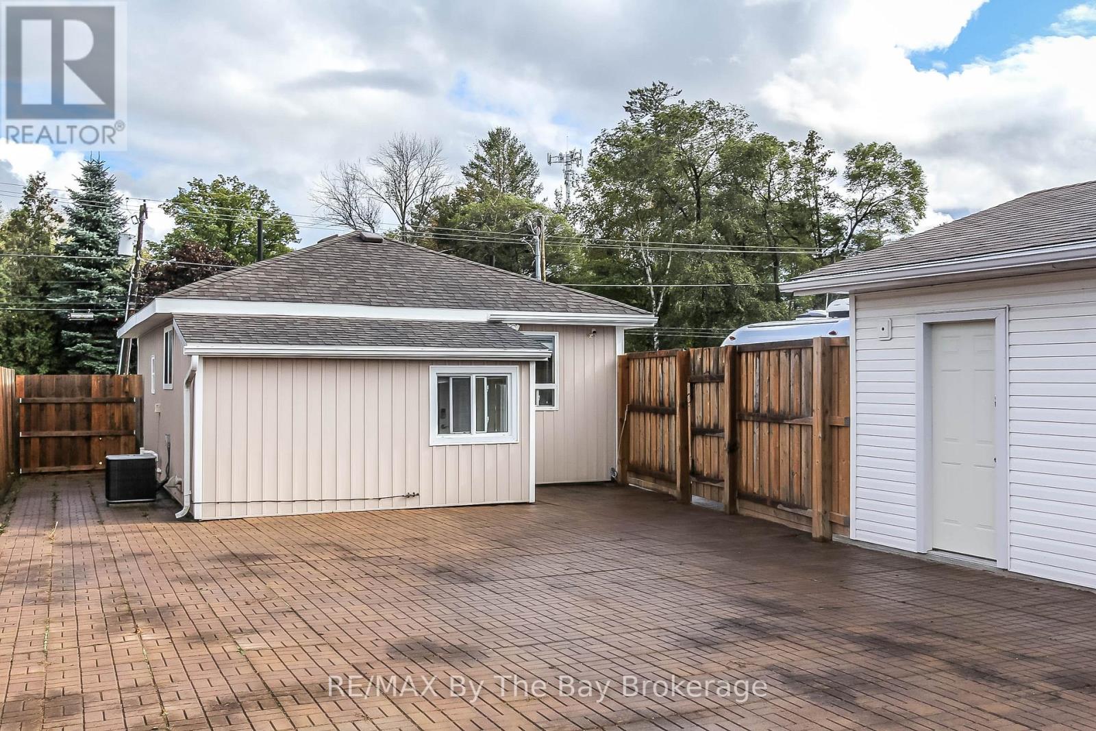 24 Glenwood Drive, Wasaga Beach, Ontario  L9Z 2K5 - Photo 26 - S13186032