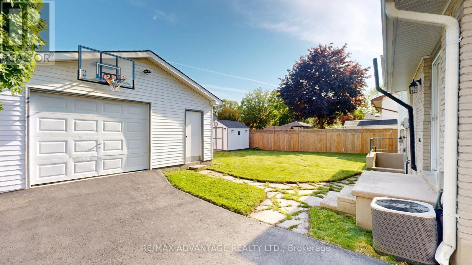 17 Finch Crescent, London South, Ontario  N6E 2E4 - Photo 29 - X13185670