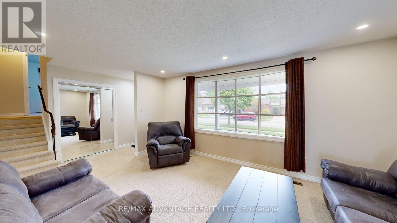 17 Finch Crescent, London South, Ontario  N6E 2E4 - Photo 7 - X13185670