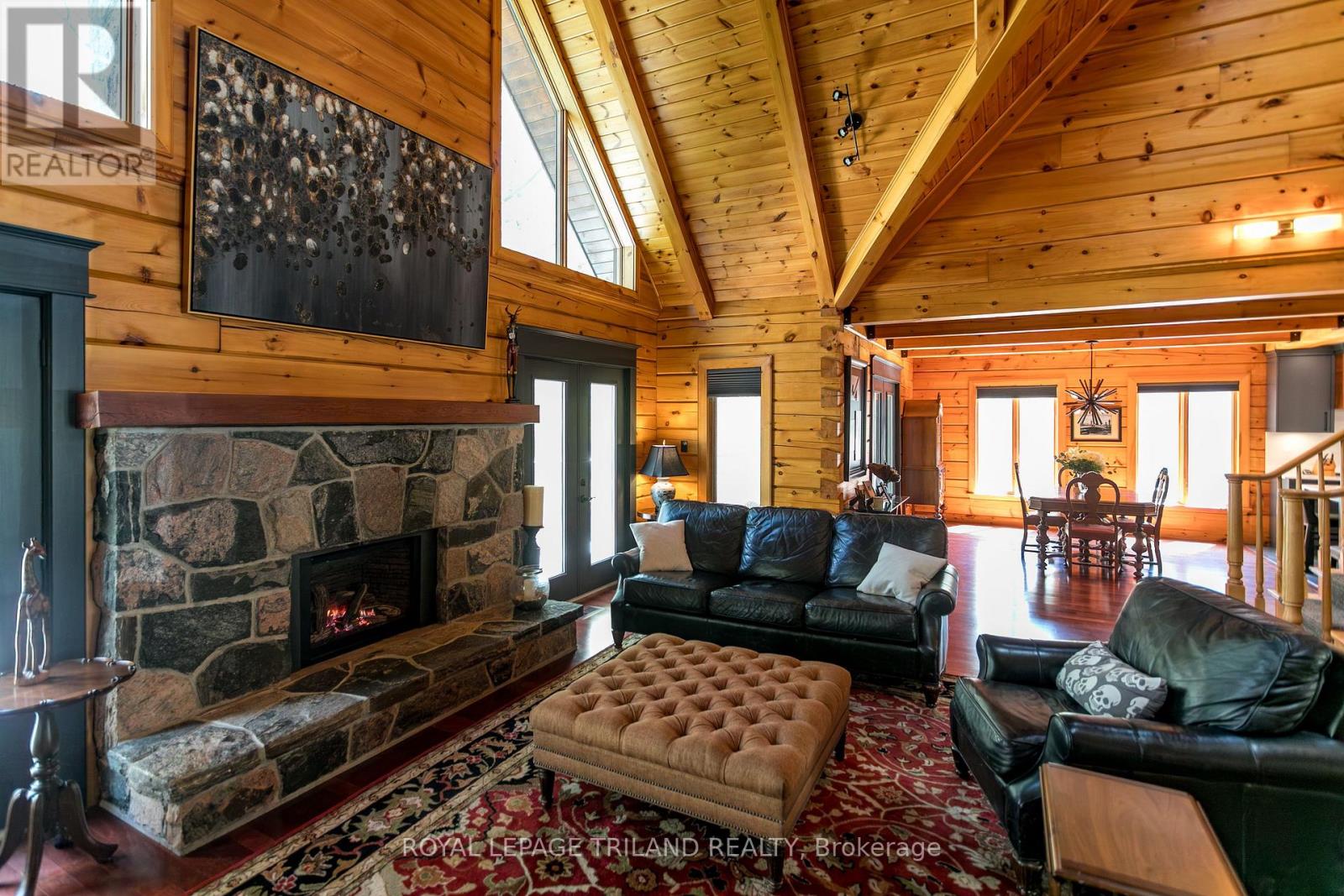 2056 Mockingbird Street, Strathroy-Caradoc, Ontario  N0L 1W0 - Photo 5 - X13185872