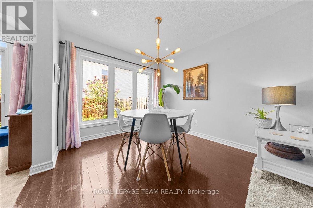 345 Forestbrook Street, Ottawa, Ontario  K2K 0B8 - Photo 17 - X13184286
